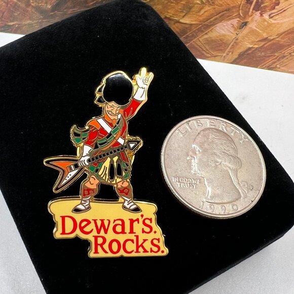 Bagpiper 2001 Dewar's Rocks. Tac Pin - Picture 3 of 4